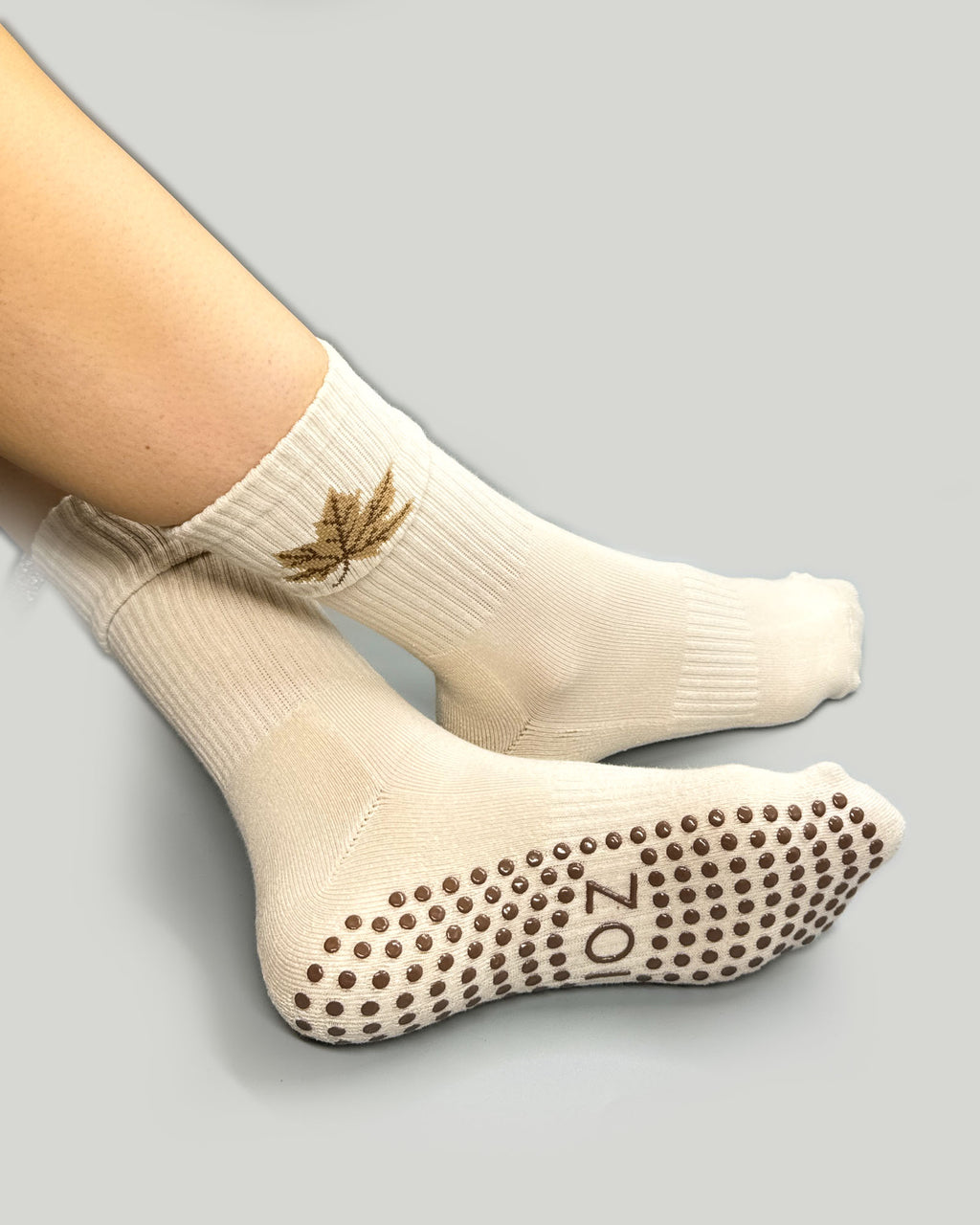 Maple Leaf Crew Grip Socks